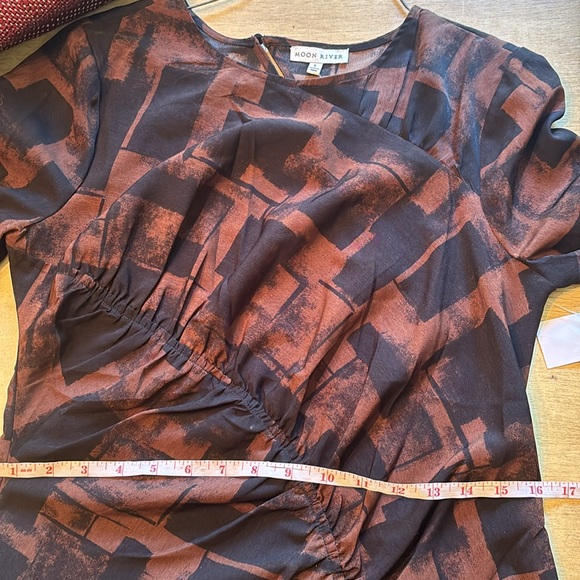 Moon River Printed Back Cut Out Midi Dress Size L NWT - Picture 13 of 13